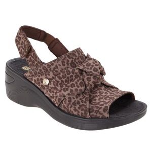 Bzees Leopard Print Slingback Sandals - Brown NWOT